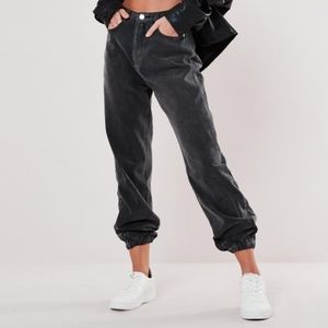 Missguided | NWT Riot Highwaisted Mom Jogger Jeans Black Size 12